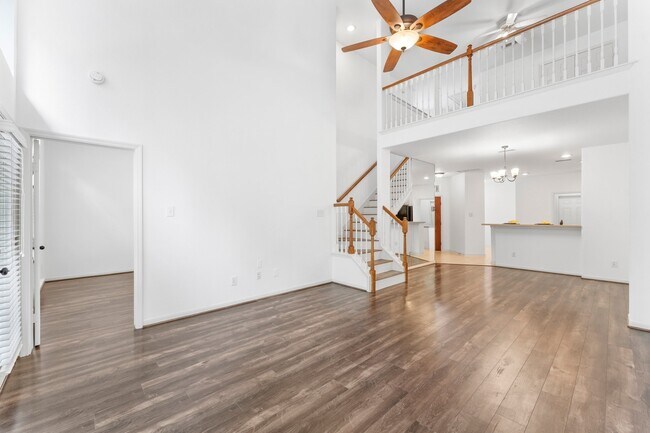 Building Photo - 31 W Greenhill Terrace Pl