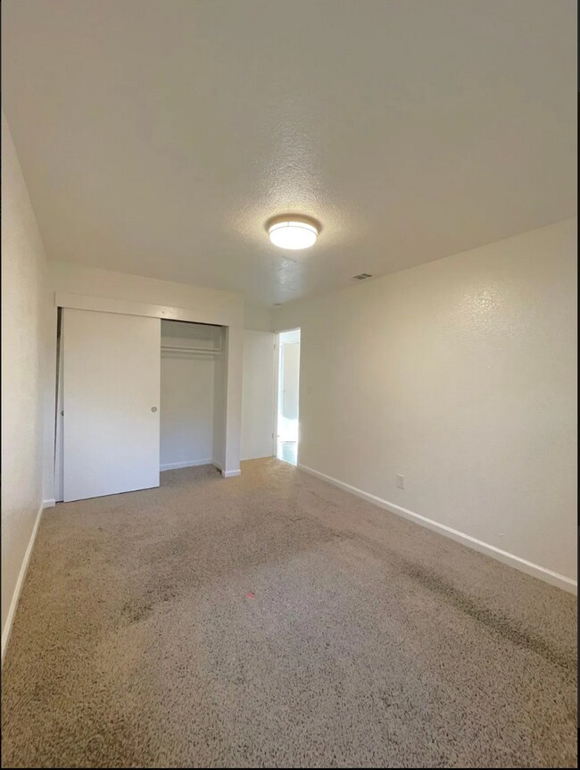 Building Photo - 1788 Long Barn Way