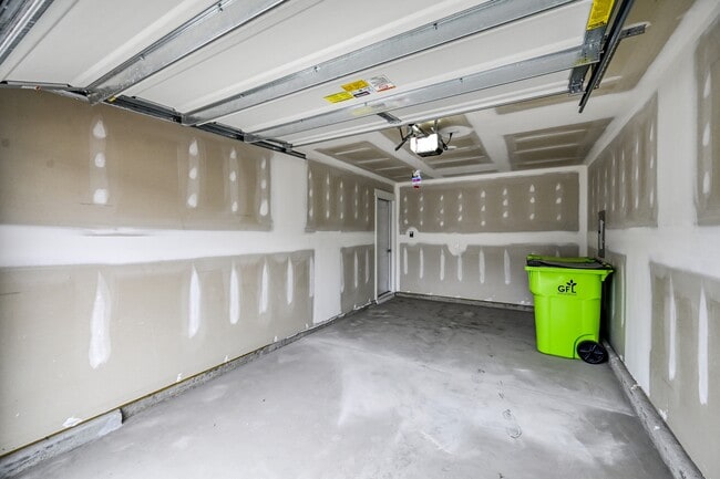 Building Photo - 111 S Grassland Rd