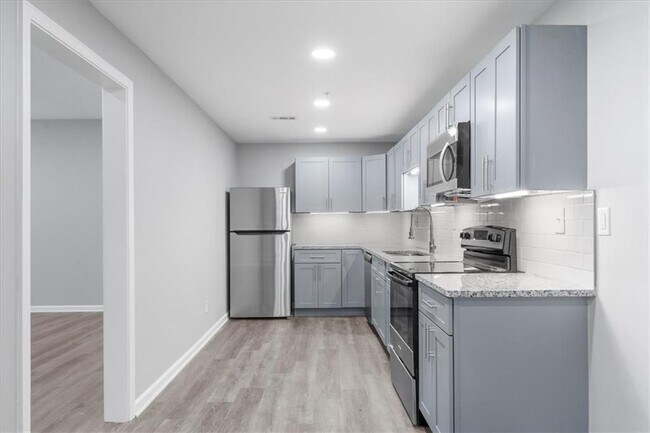 Building Photo - 5399 Northland Dr NE