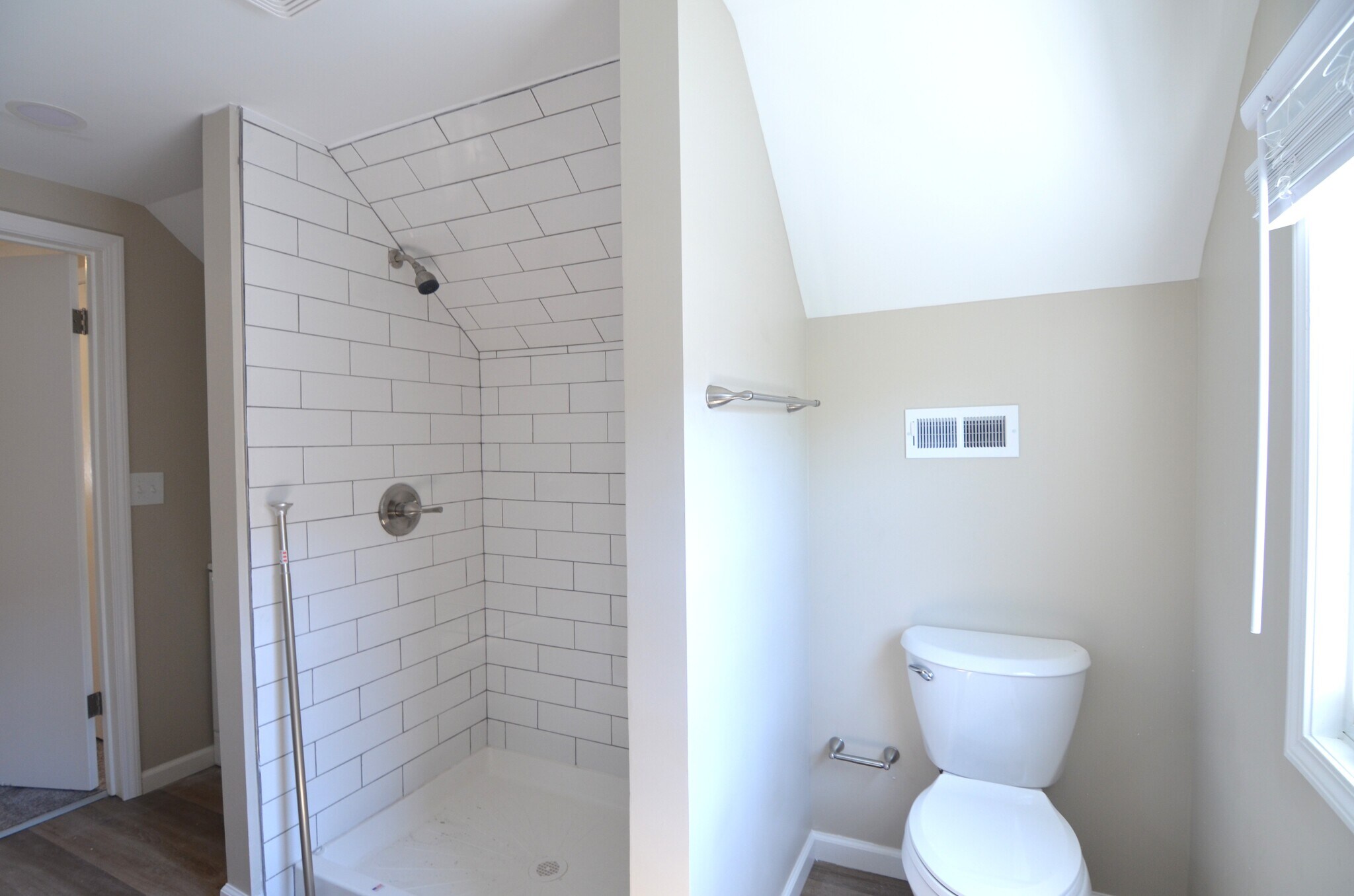 Building Photo - 1122 Alcliff Ln