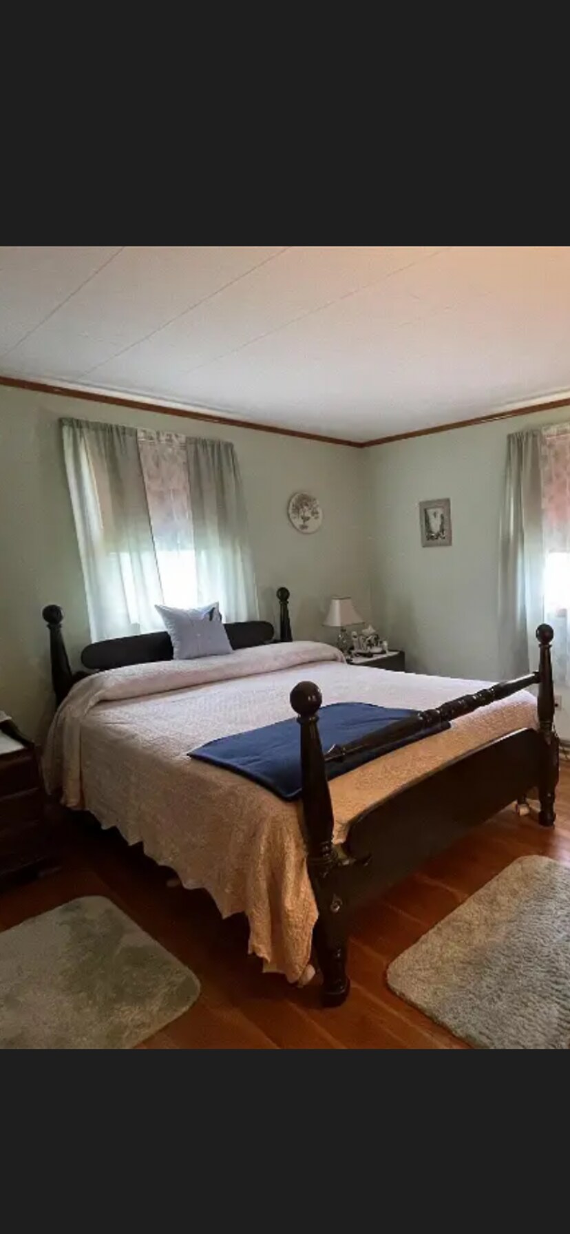 Building Photo - 10 Richard St