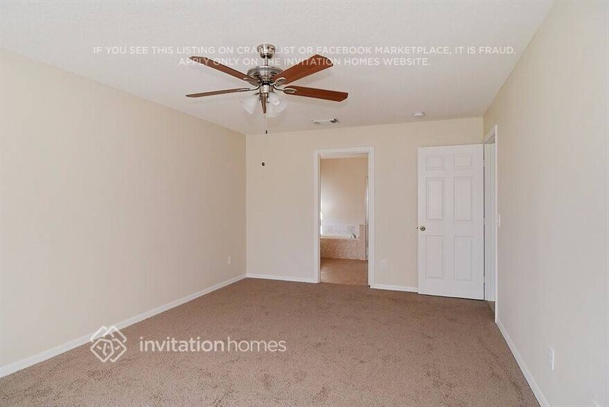 Building Photo - 5807 NW Carr Ct