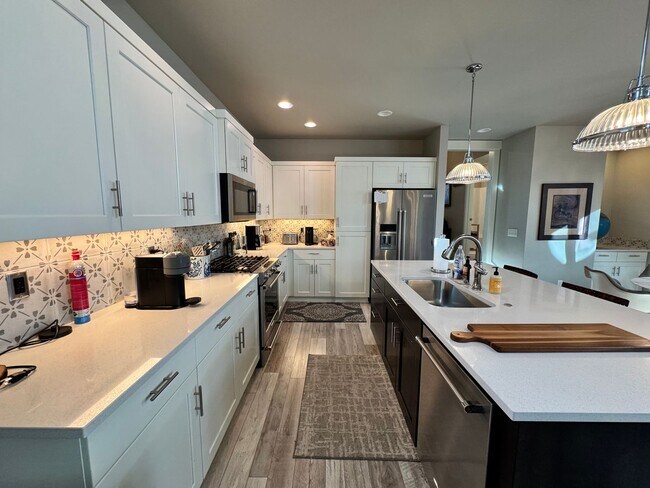 Building Photo - FOR RENT - Furnished 3 bed, 2 bath NorthWest Crossing Modern Townhome