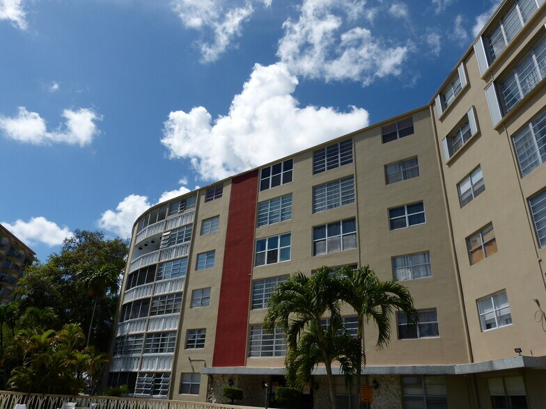 Building Photo - 1475 NE 125th Terrace