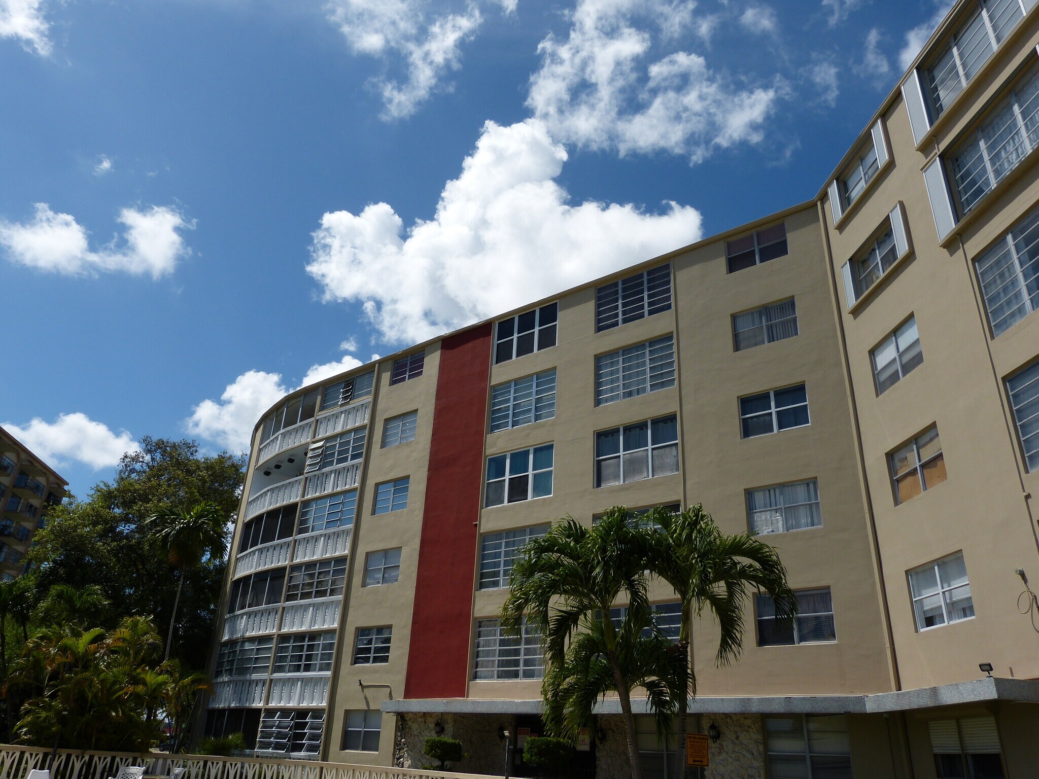 Building Photo - 1475 NE 125th Terrace