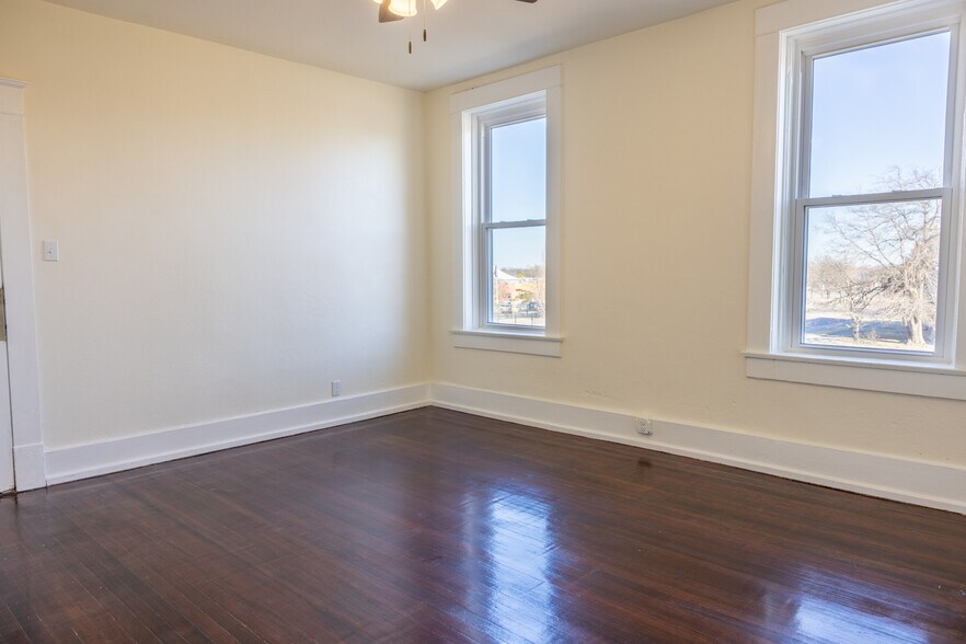 Building Photo - 537 Denison