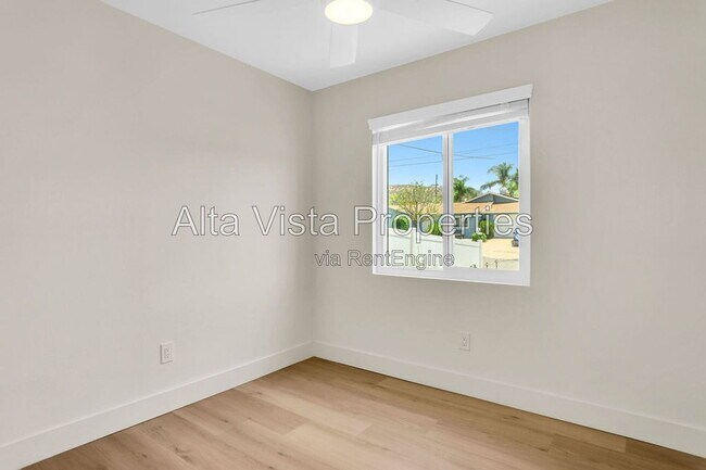 Building Photo - 13438 Buxton Ave