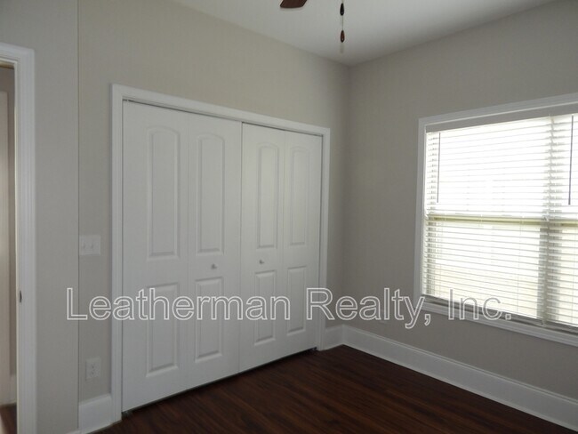 Building Photo - 408 Senate St