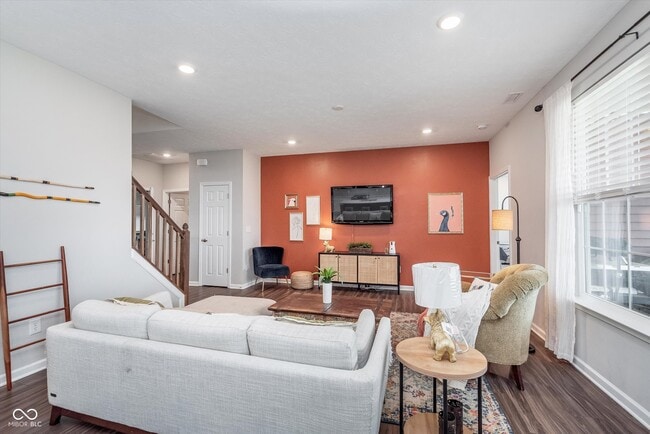 Building Photo - 1051 Macoun Dr