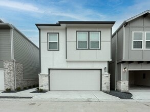 Building Photo - 9908 Storehouse Dr