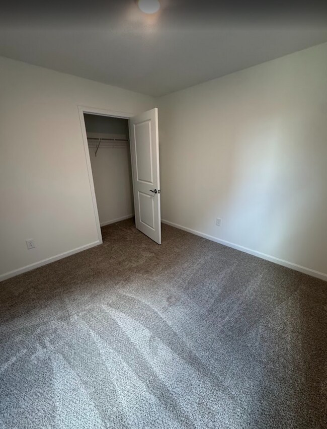 Building Photo - New Construction 4 Bedroom Home