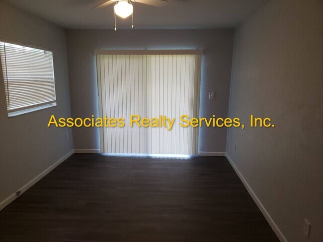 Building Photo - 535 NW 26th Ave