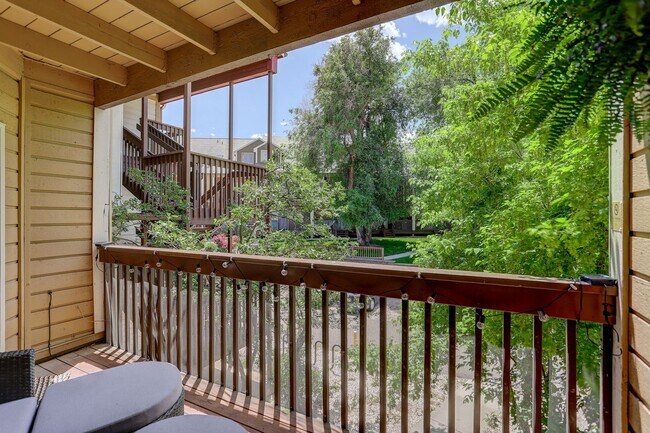 Building Photo - Modern 1BR | Prime Boulder + Gold Run Perks