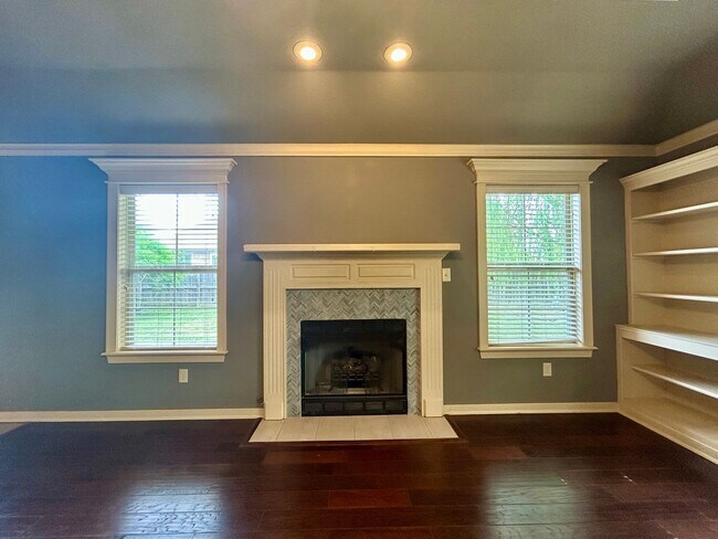 Building Photo - Stunning West Fayetteville Single Family Home