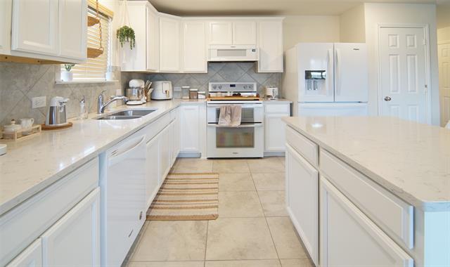 Building Photo - 6044 Misty Breeze Dr