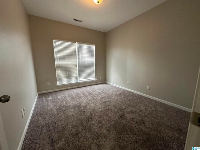 Building Photo - 1103 Castlemaine Dr