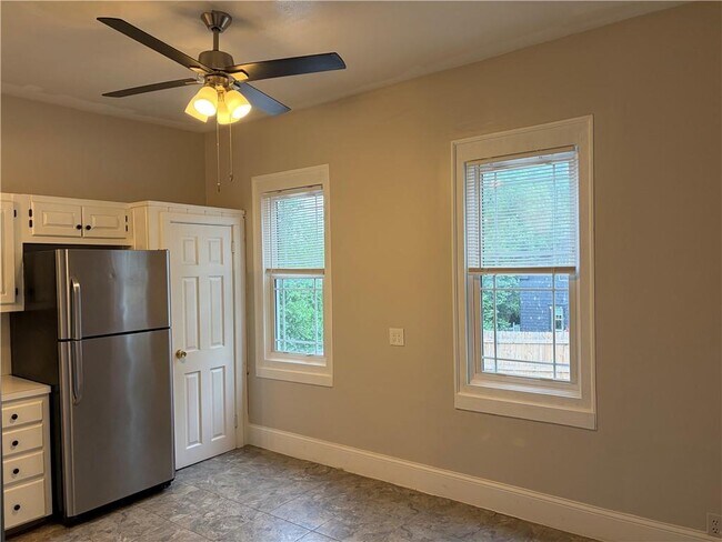 Building Photo - 60 Cypress St
