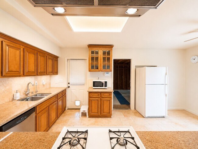 Building Photo - Bright, Updated Bungalow with 250 SF Bonus Sunroom