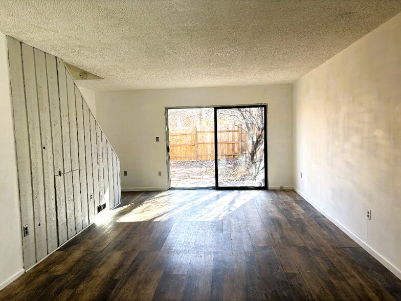 Building Photo - 3300 Madison Ave