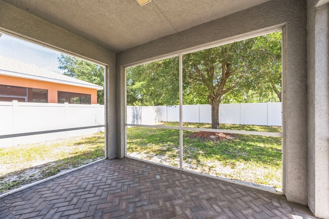 Building Photo - 8190 Silver Birch Way