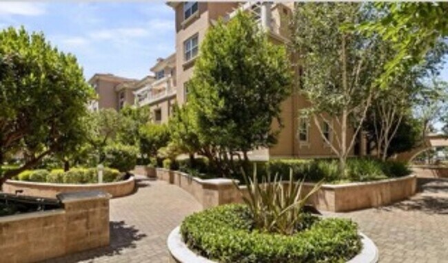 Building Photo - Epic REA - Great 1 BR/1 BA Condo w/Parking in Montebello Community of Cupertino