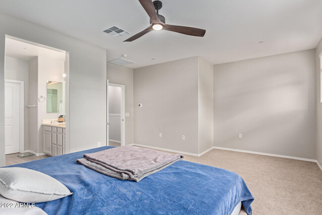 Building Photo - 2661 S Sulley Dr