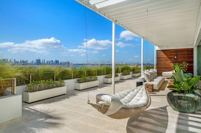 Building Photo - 4701 Meridian Ave