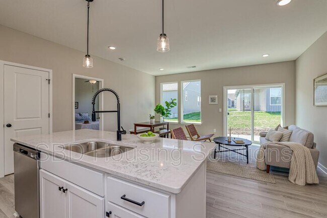 Building Photo - 27402 E Oak View Dr