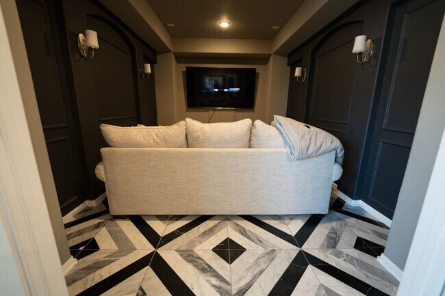 Building Photo - 11347 Needlerock Ct