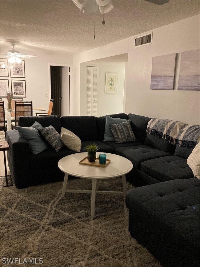 Building Photo - 209 Palm Dr