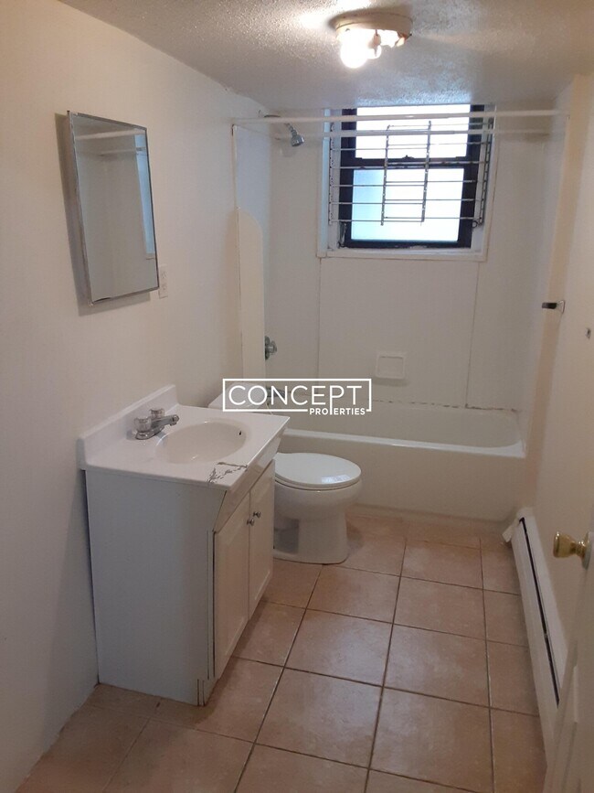 Building Photo - 1131 Commonwealth Ave