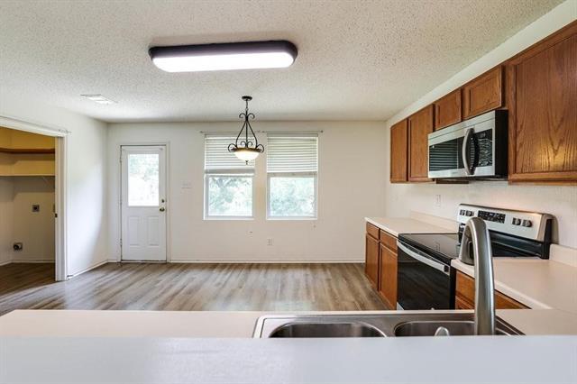 Building Photo - 638 Silvertop Rd