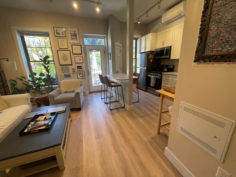 Building Photo - 18 Durham St