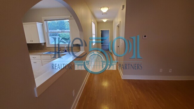 Building Photo - *COMING SOON* Don't park and ride the shuttle, stroll to UAMS from this SUPER FRESH & CLEAN Hillc...