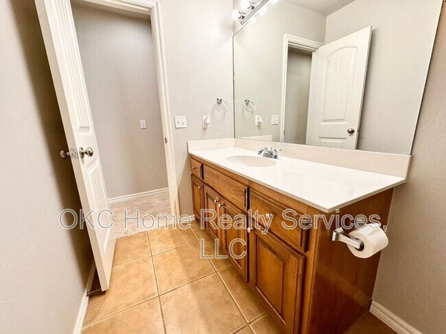 Building Photo - 14001 Korbyn Dr