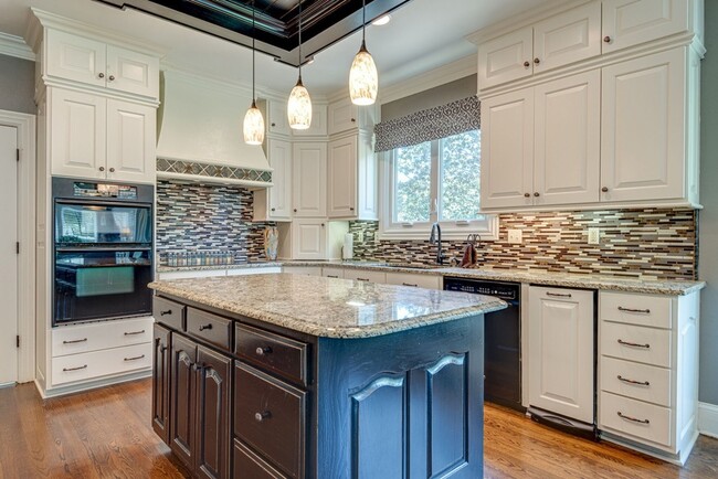 Building Photo - 5101 Heathrow Blvd