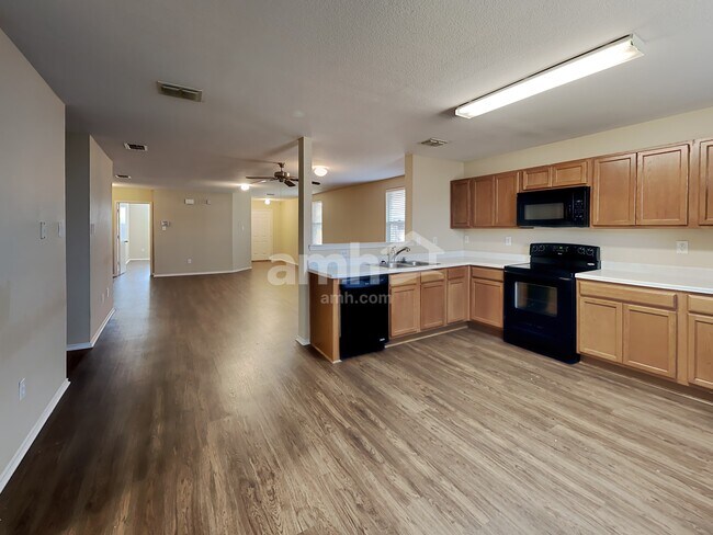 Building Photo - 8427 Cotton Valley Ln