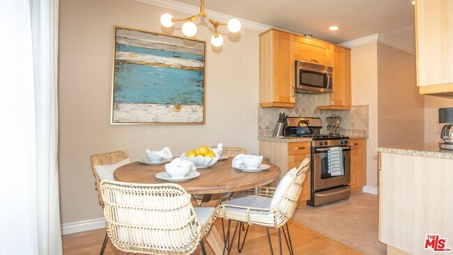 Building Photo - 2101 Ocean Ave