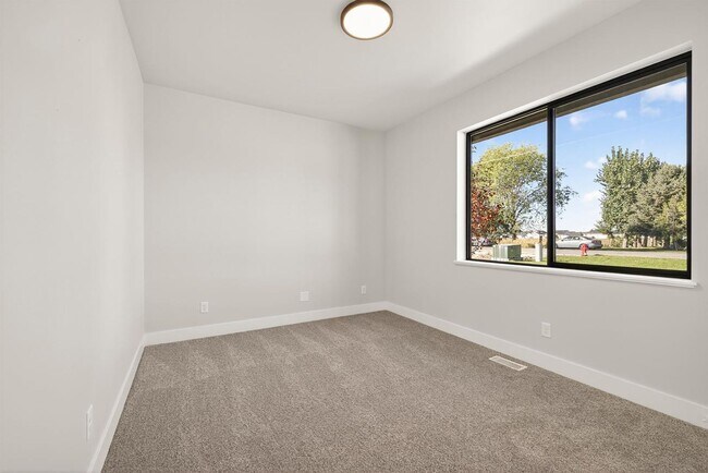 Building Photo - K551LI