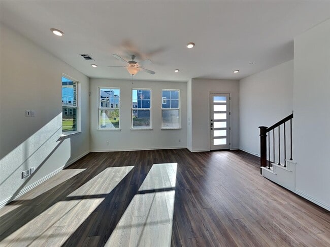 Building Photo - 4500 Ward St