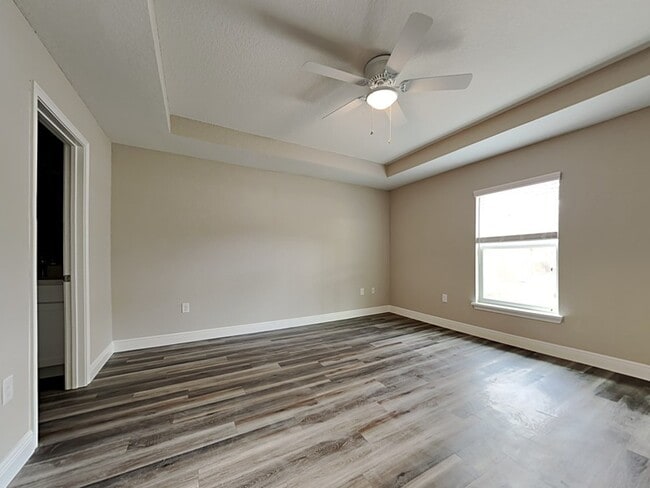 Building Photo - 7292 N Gibralter Dr