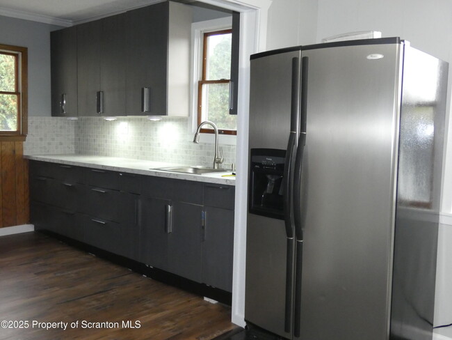 Building Photo - 620 Sanderson Ave