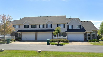 Building Photo - Charming Fishers Condo – Move-In Ready