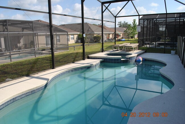 Building Photo - 2719 Portchester Ct