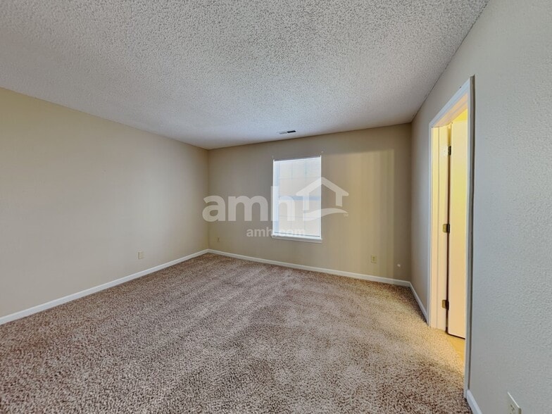 Building Photo - 1002 Leland St