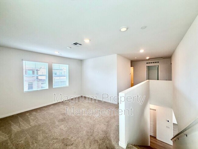 Building Photo - 36980 Camino Spgs Ave