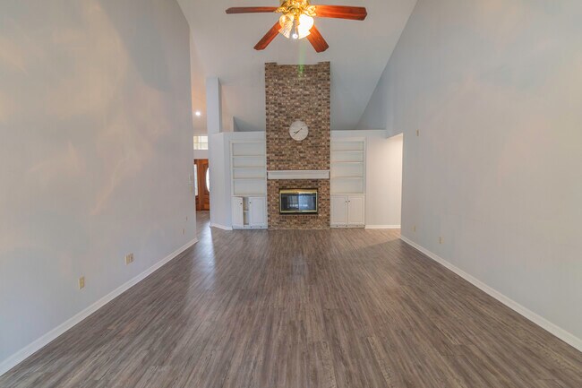 Building Photo - 2536 Mason Oaks Dr