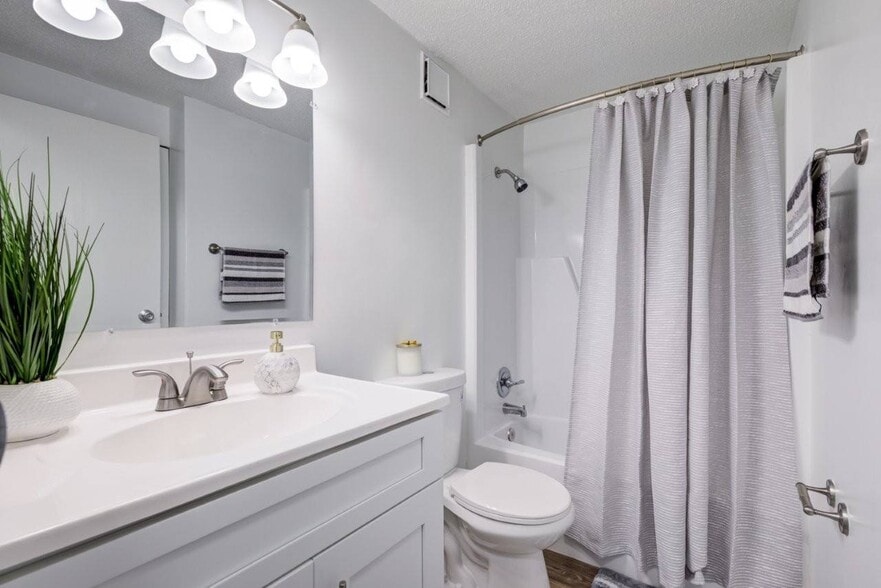 Building Photo - Woodlands (PA)