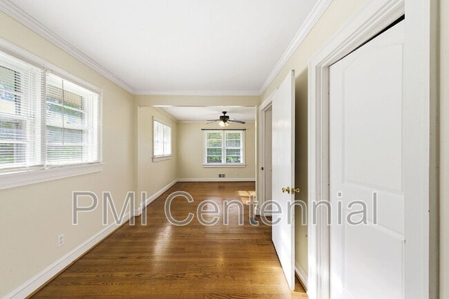 Building Photo - 2649 Homeland Dr